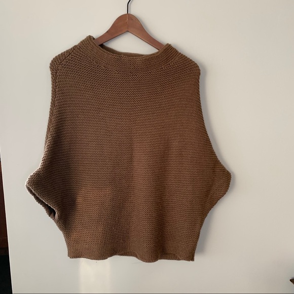 Lida Baday | batwing wool - Picture 2 of 5